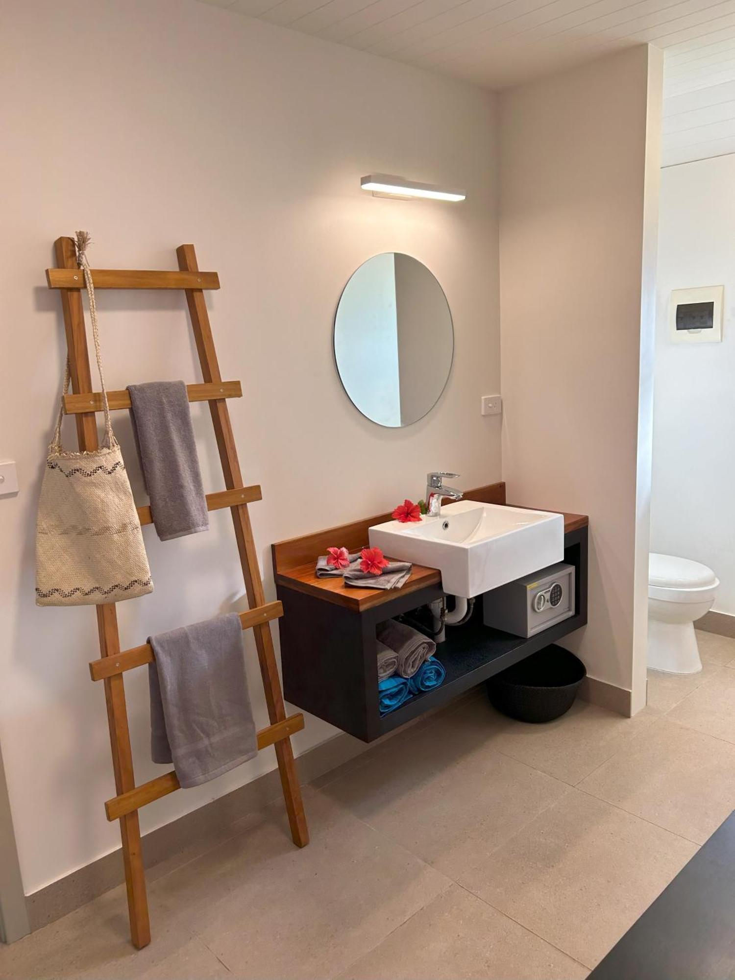 Mai Sunset Island Resort Ngunu Екстер'єр фото